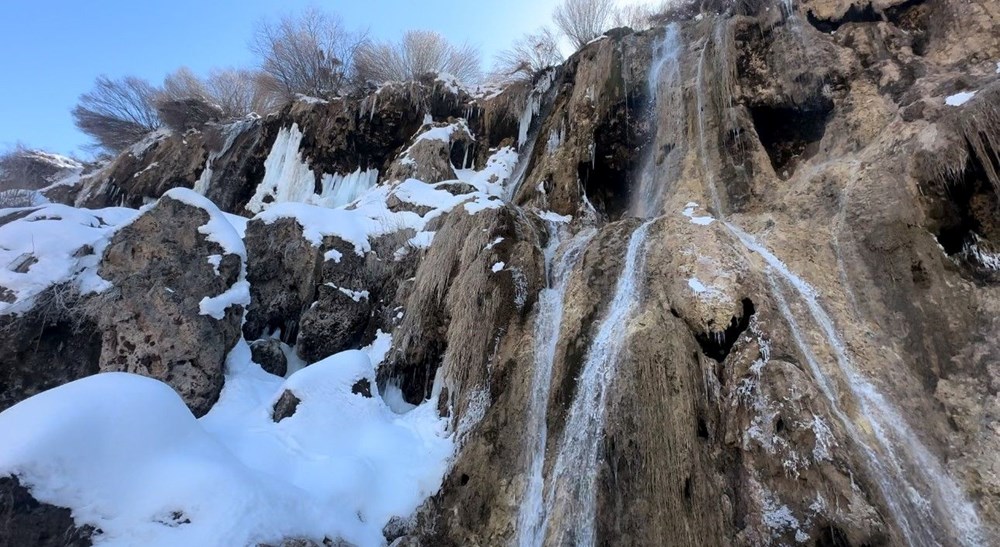 İki Yüzlü Şehir: Aynı Anda Yaz ve Kışın Dansı 72 MgLXGDqC5kqy6XlzGQTMkg