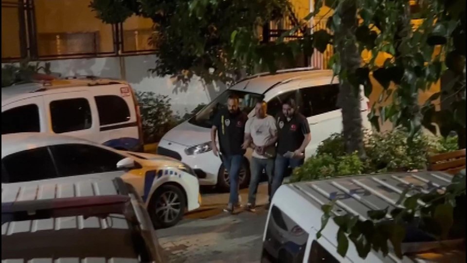 Beşiktaşlı futbolcu Emrecan Uzunhan’a saldırı anının görüntüsü ortaya çıktı (Saldırgan tutuklandı) - 3