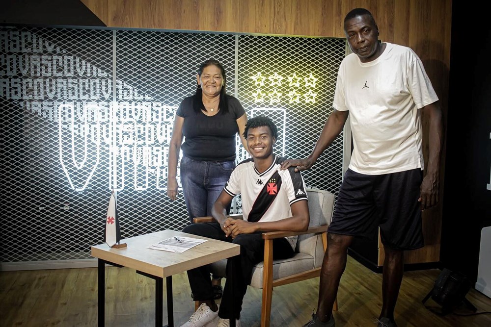 Fenerbahçe'nin 20 yaşındaki transferi Süper Lig ekibine kiralanıyor - 3