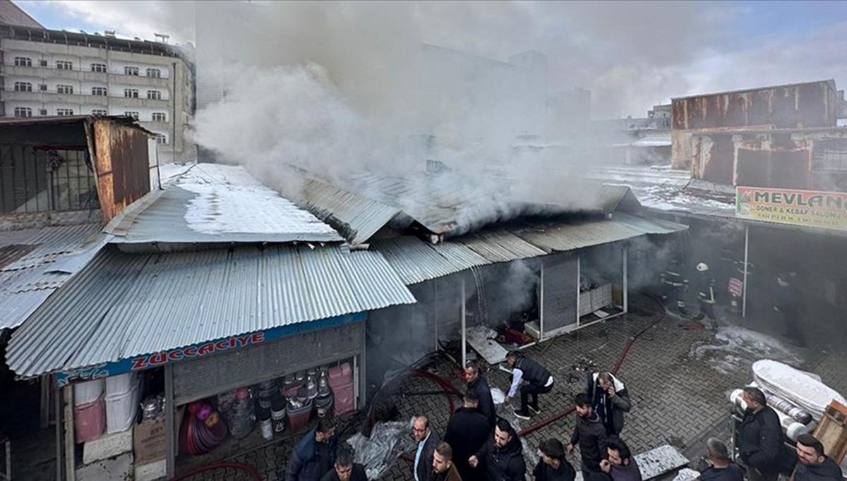 Van'da konteyner yangını