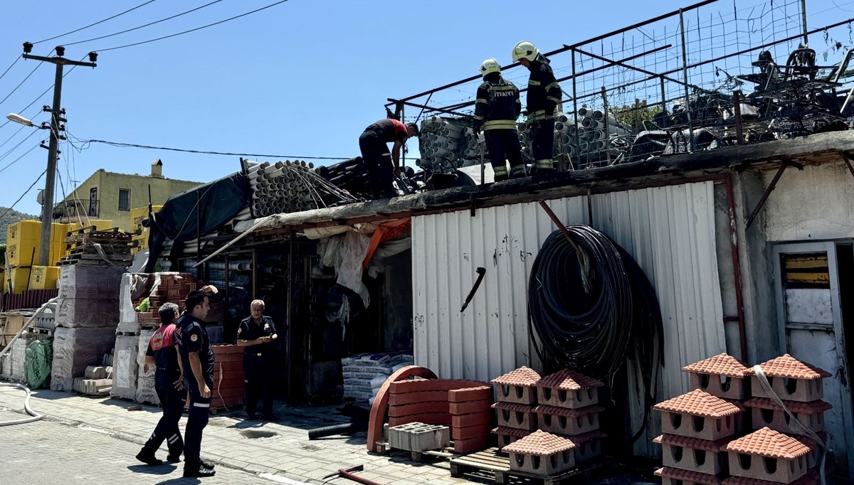 Fethiye'de iş yerinde çıkan yangın söndürüldü