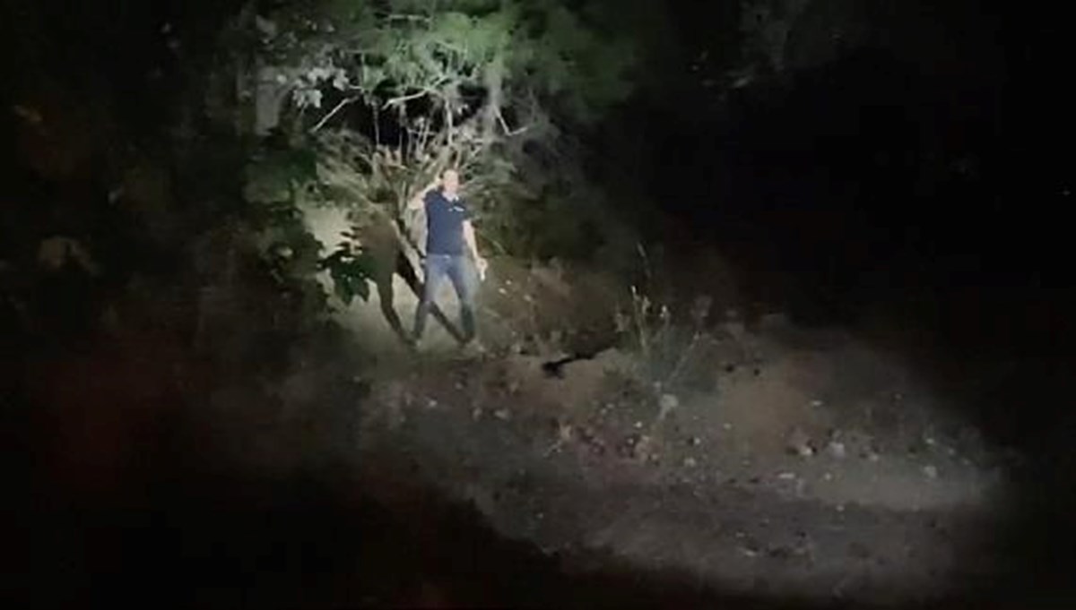 İntihara kalkışan kişiyi Emniyet Müdürü ikna etmeye çalıştı İntihara kalkışan kişiyi Emniyet Müdürü ikna etmeye çalıştı