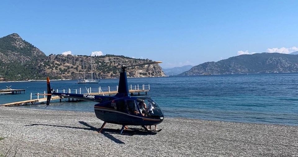 Marmaris'te helikopterin indiği plajdaki işletmeci: Bizim için çok güzel bir anı oldu - 1