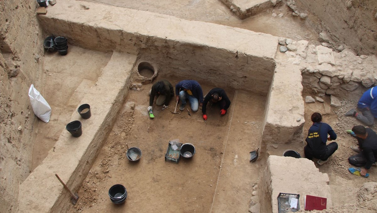 Aççana Höyük’te 20 yıldır süren kazılarda heyecanlandıran buluntular