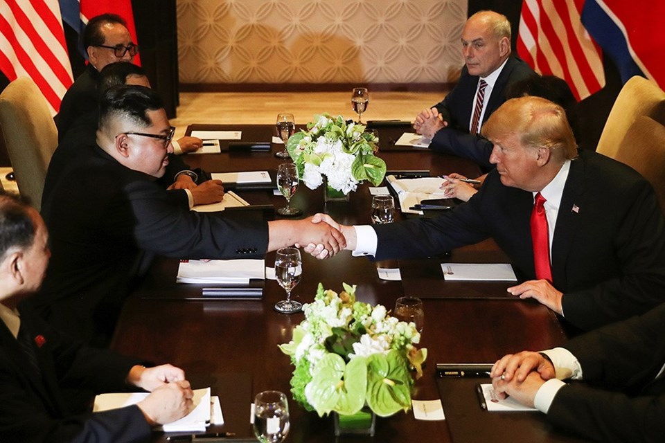 SON DAKİKA: Donald Trump-Kim Jong-un zirvesi ( ABD-Kuzey Kore Singapur'da buluştu) - 1