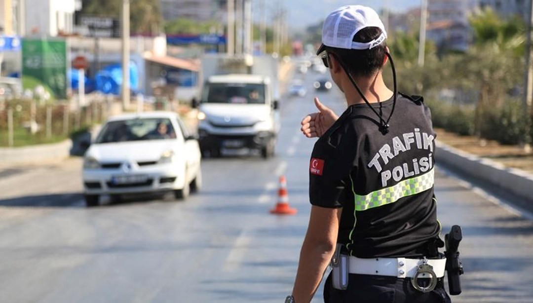 İçişleri Bakanı Yerlikaya: Bir haftada 2,6 milyon araç denetlendi