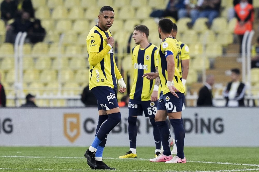 Fenerbahçe, Eyüpspor'u reaksiyonlar eşliğinde iki golle geçti 74 MjE fH1yWUeIPbng288ahQ