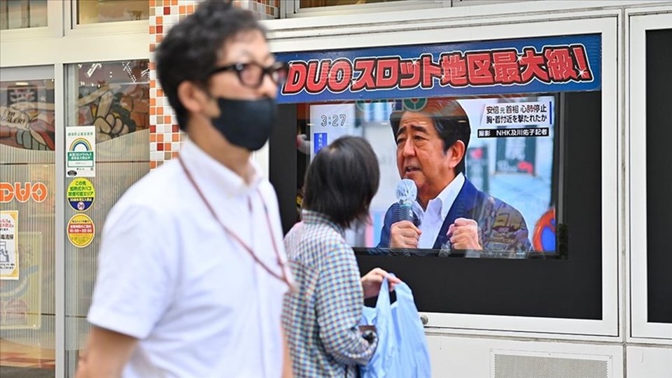 Abe suikastı sonrası Japonya polis teşkilatının en üst ismi istifa ediyor - 1