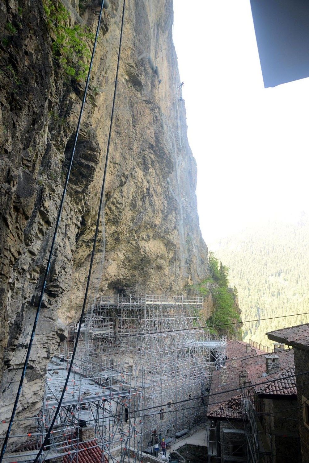 Sümela Manastırı'ndaki fresklerde tahribat oluştuğu iddiası - 2