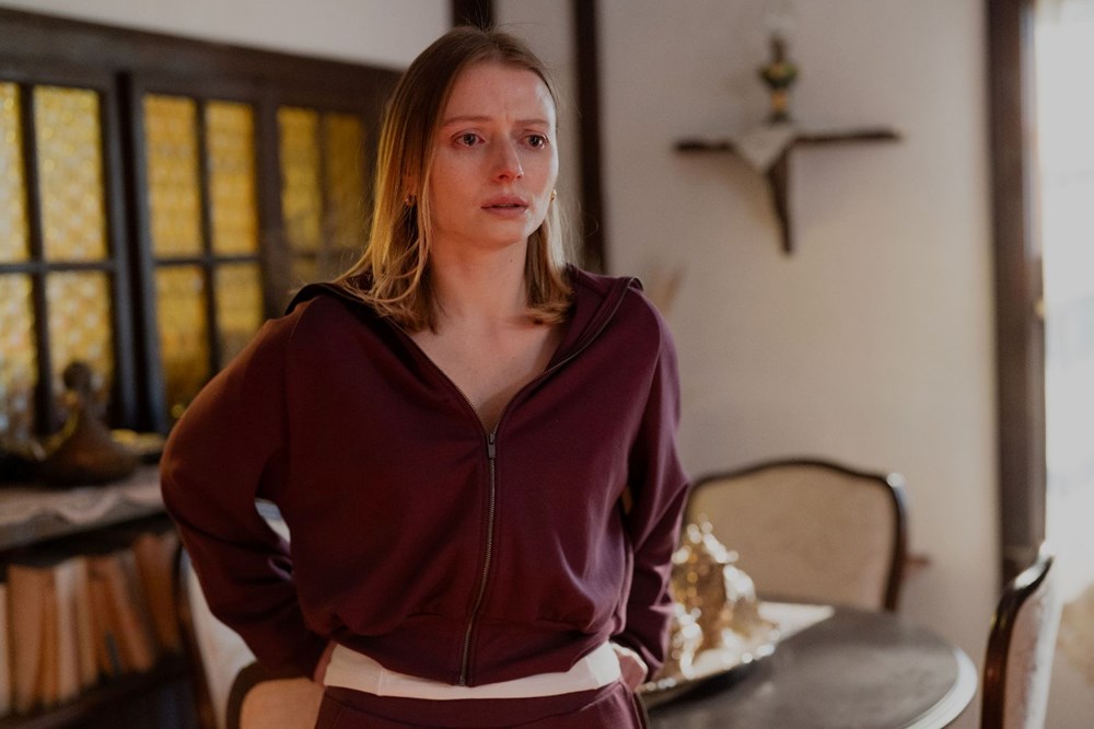 Azize's Demise: Did the Street's Angel Fall? "Devran and Yavuz are Crushed" 73 MmR IgCYmUW 20f3GzqPPw