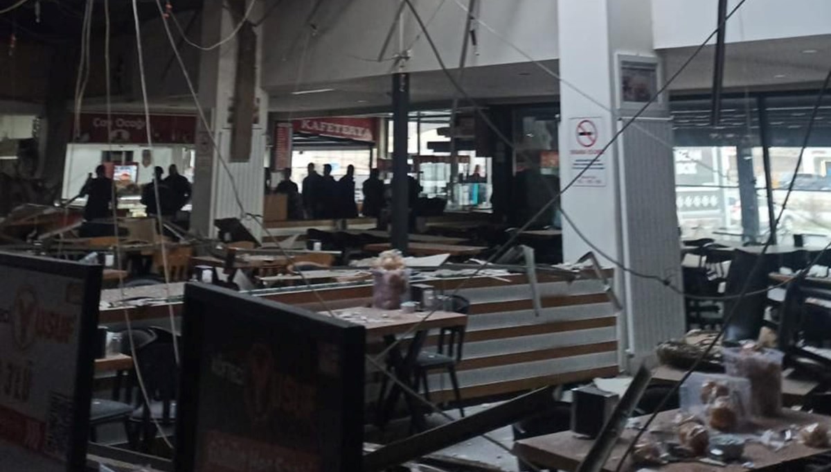 Afyonkarahisar'da bir tesisin asma tavanı çöktü: 11 yaralı Afyonkarahisar'da bir tesisin asma tavanı çöktü: 11 yaralı