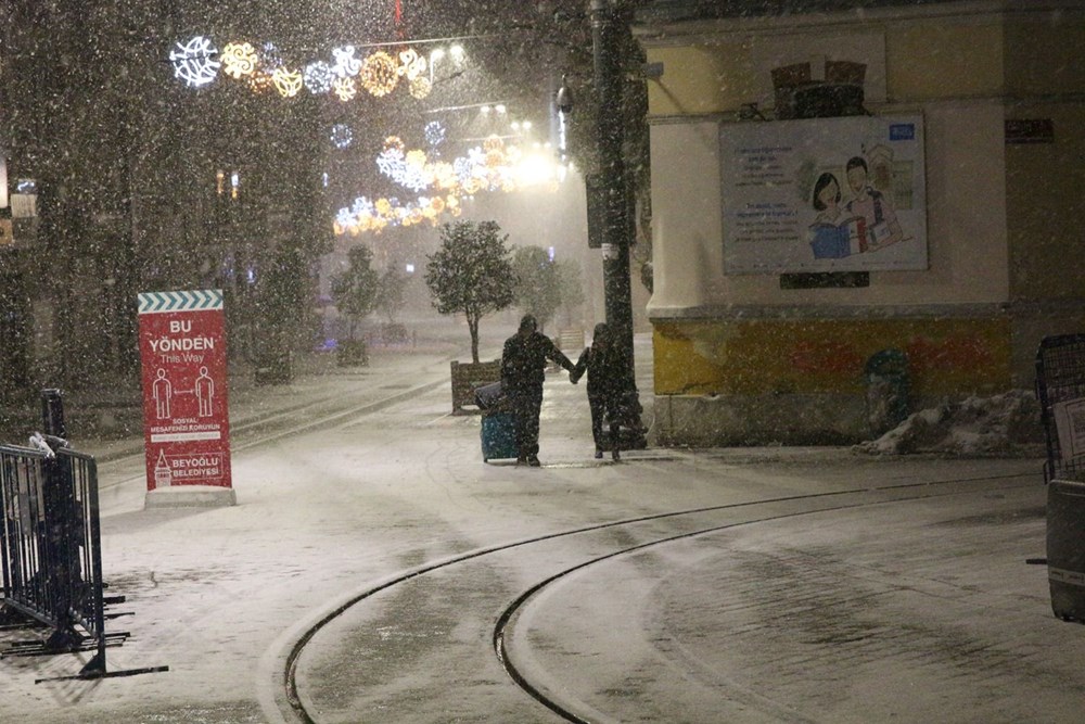 İstanbul'da kar yağışı yeniden etkisini artırdı - 25