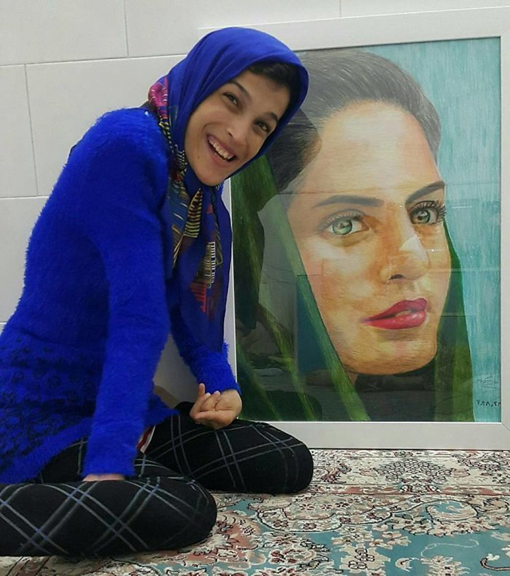 Iranian disabled painter draws pictures with his feet - 7