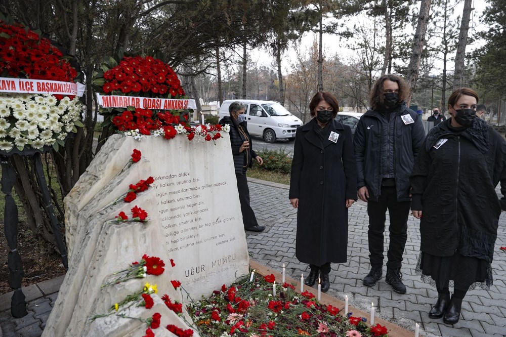 Gazeteci Uğur Mumcu suikastın 28. yılında kabri başında anıldı - 9