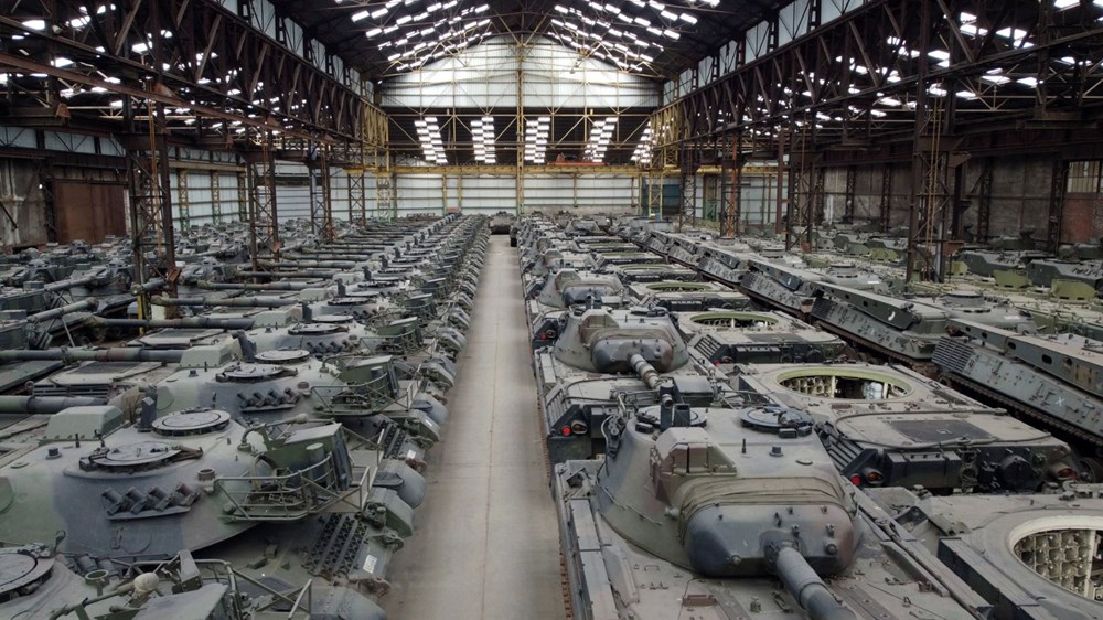 Emekli tanklar kıymete bindi - 10 bin euroya aldı 500 bine satacak - 19