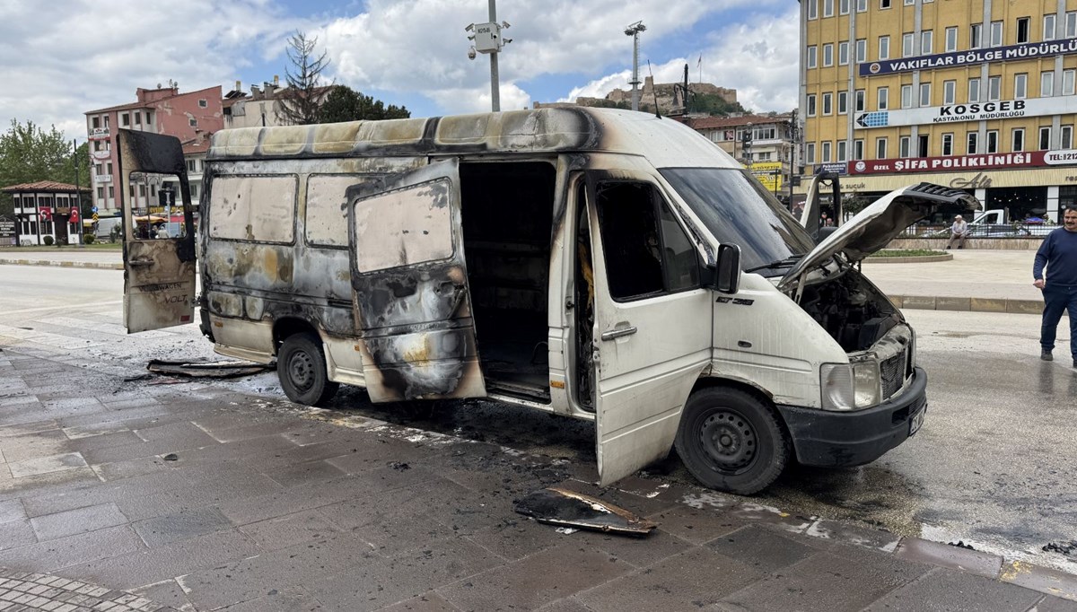 Hacizli olduğunu öğrendi, aracını ateşe verdi
