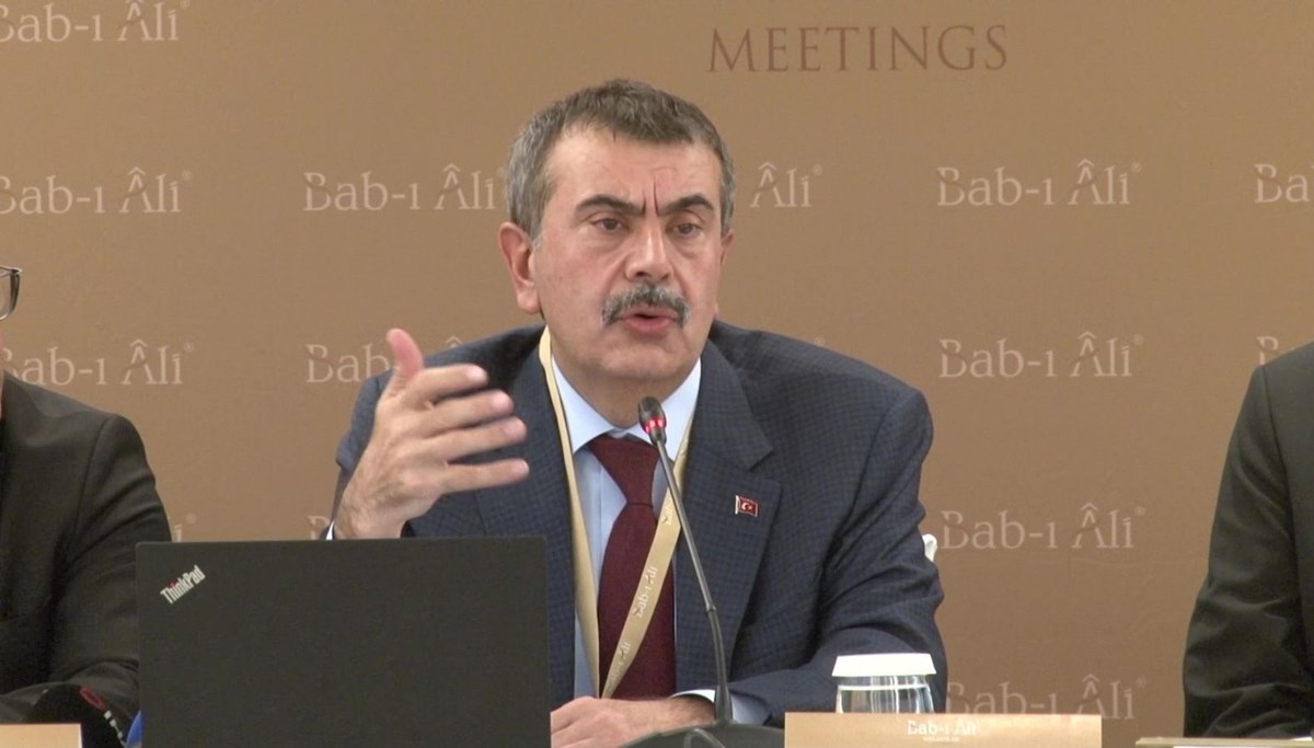 Bakan Tekin: yapay zeka destekli sorular olacak