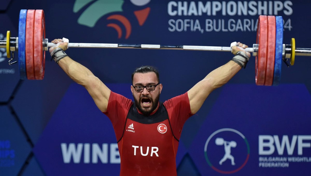 Onur Demirci'den Avrupa Şampiyonası'nda gümüş madalya Onur Demirci'den Avrupa Şampiyonası'nda gümüş madalya