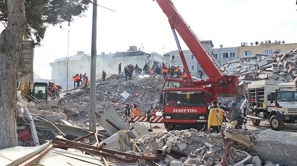 Adıyaman şehrinde yer alan İsias Otel, 6 Şubat 2023 günü sabah 04.17