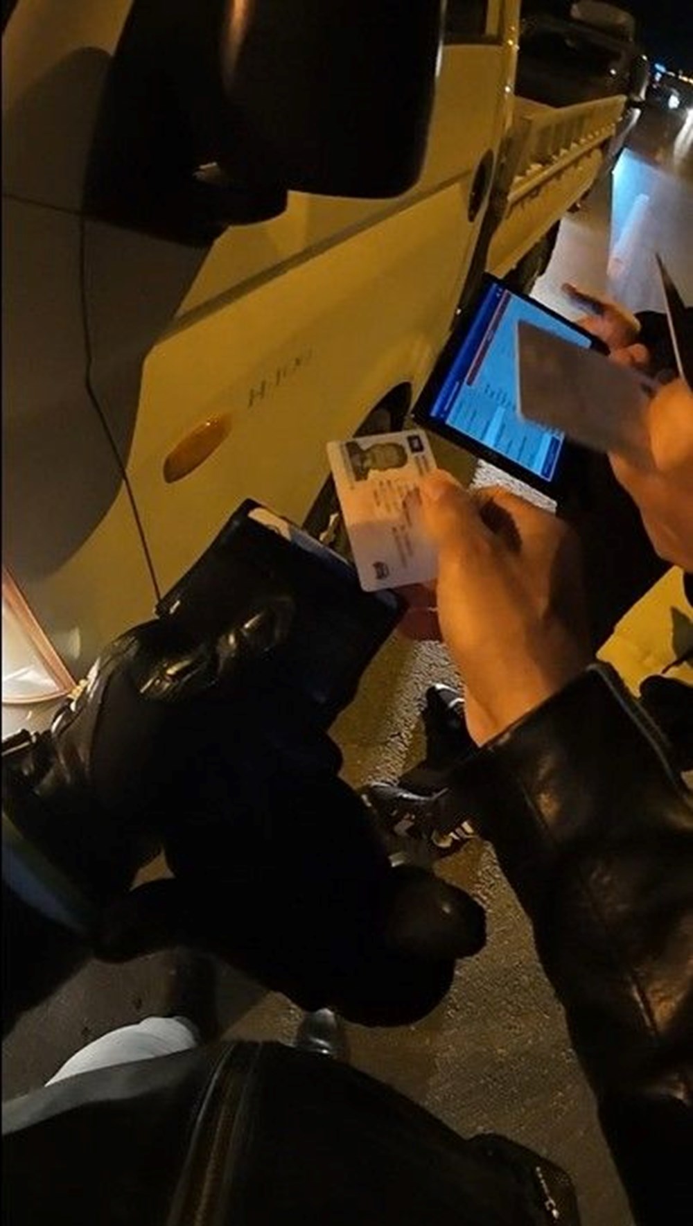 Polisten motosikletli öğretmene yürek dağlayan uyarı: Benim gibi cayır cayır yanmayın! 72 MrvM621Nyk