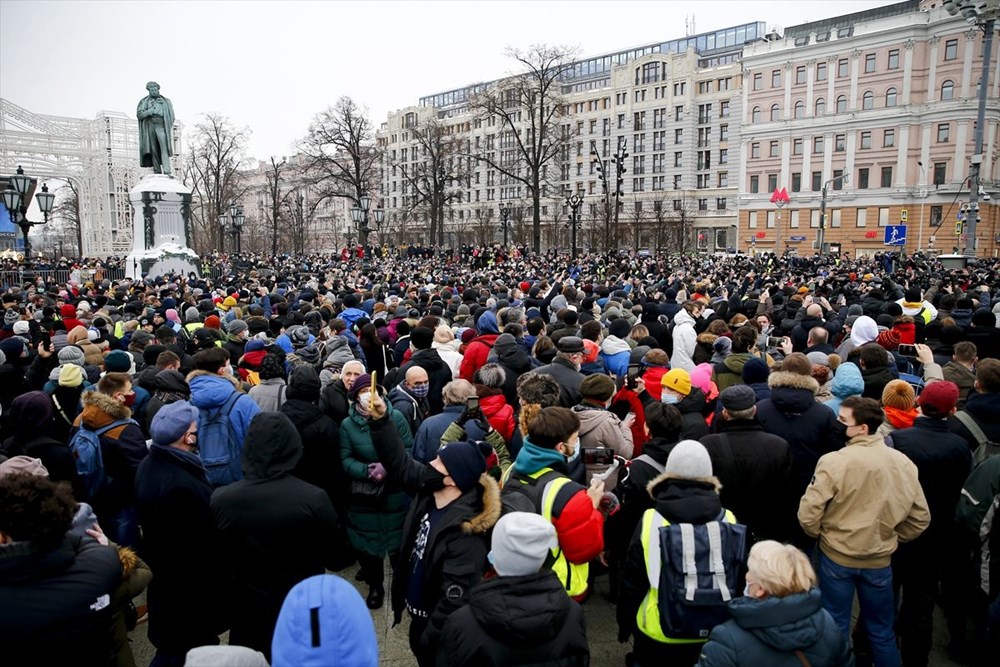 Navalny'nin çağrısının ardından Rusya'da sokaklar karıştı: 2 binden fazla kişi gözaltında - 37