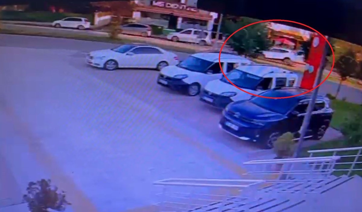 Kaza bir iş yerinin güvenlik kamerasına yansırken, Hülya Ö. gözaltına alındı.