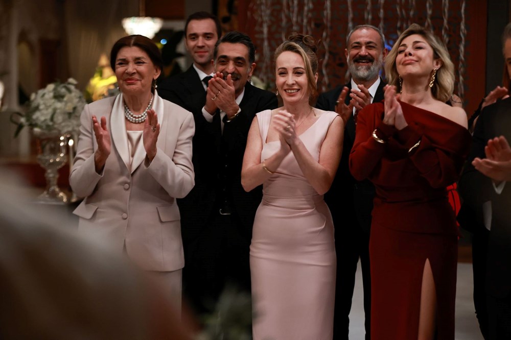 Yalı Çapkını'nda Şok Nikah: Seyran ve Ferit'in Sürpriz Evliliğine Karam Engeli! 79