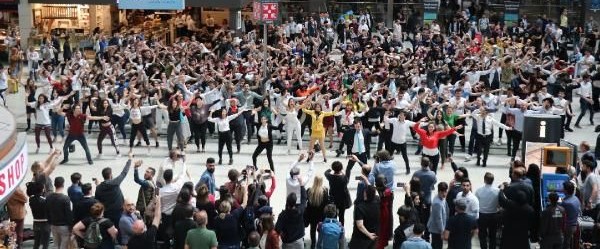 Sabiha Gökçen'de 500 kişilik dans şovu (Dünya Dans Günü) | NTV