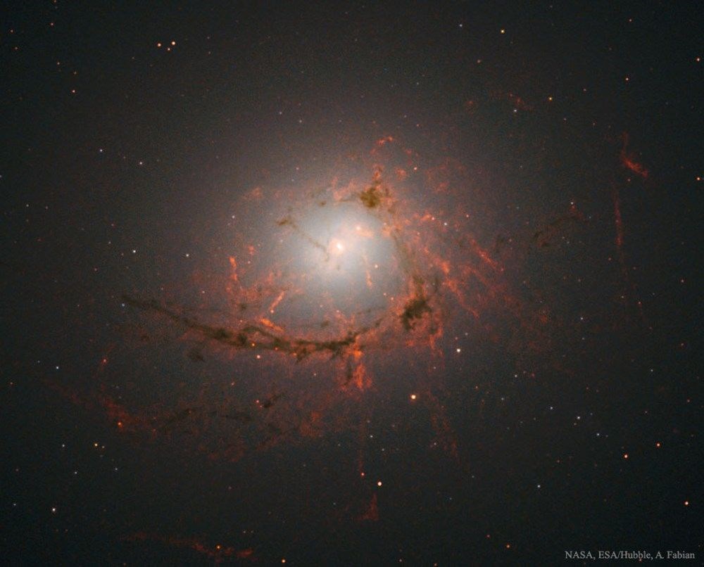 NASA, 250 yıl önce keşfedilen galaksinin fotoğrafını paylaştı: 150 milyon ışık yılı uzaklıkta - 3