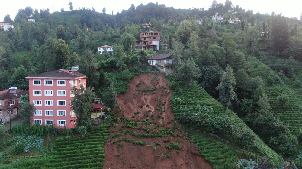 Rize'de sel ve heyelan: 5 kişi hayatını kaybetti, 3 kişi aranıyor - 5