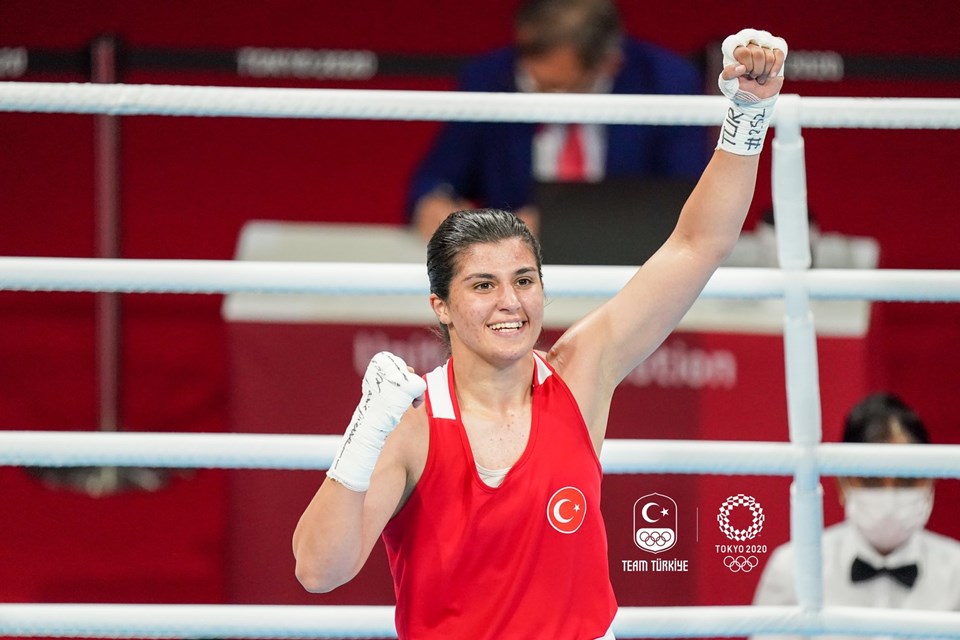 Tokyo 2020'de gurur günü: Boksta kadınlar 69 kiloda Busenaz Sürmeneli, finale yükseldi (Busenaz Sürmeneli kimdir?) - 1