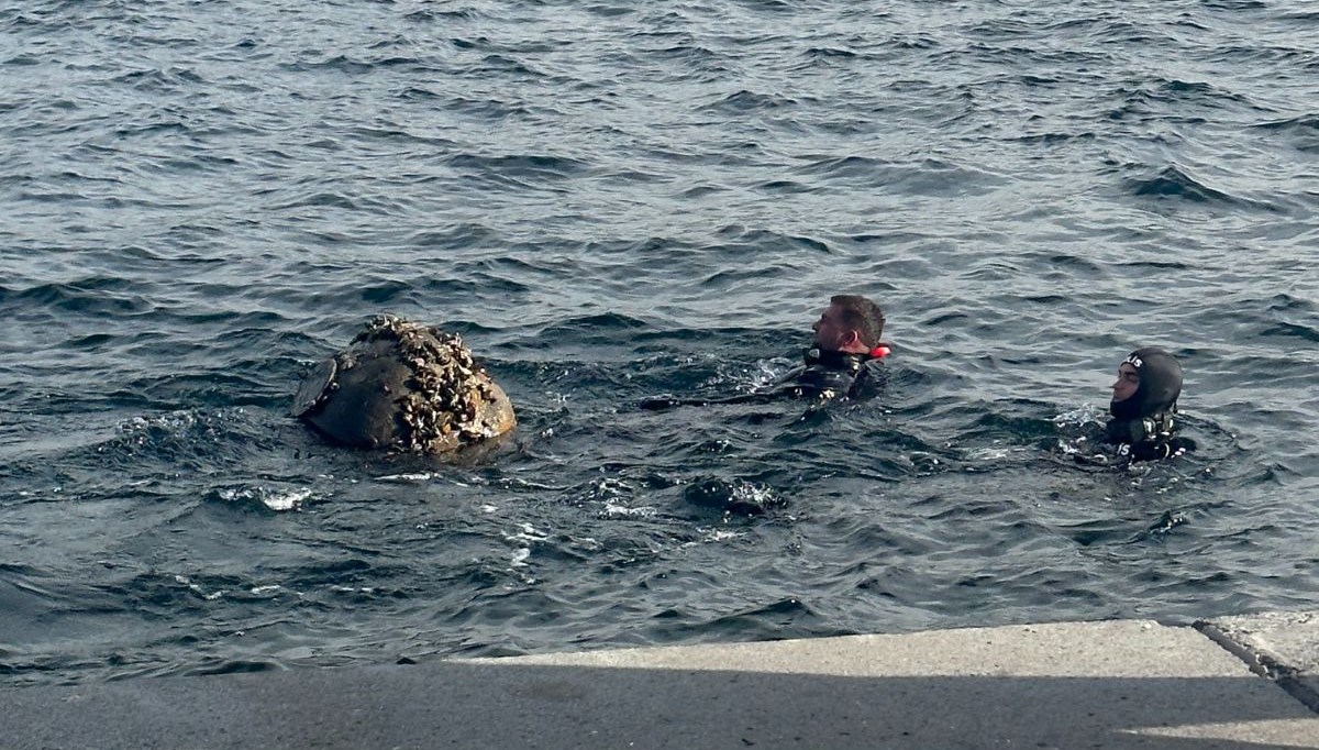 İstanbul Boğazı'nda şüpheli cisim paniği İstanbul Boğazı'nda şüpheli cisim paniği
