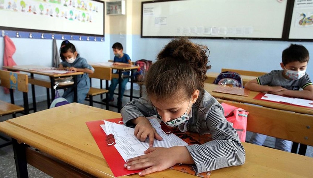 SON DAKİKA: Bakan Selçuk duyurdu: Okullar 6 Eylül'de açılacak