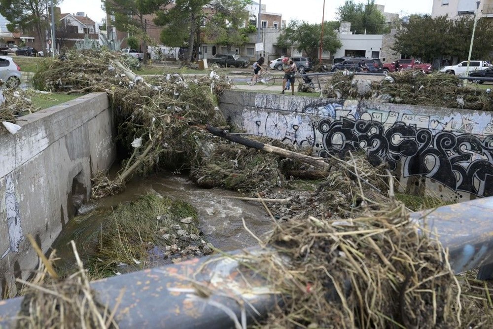 Arjantin'de sel: Ölenlerin sayısı 13'e yükseldi - 6