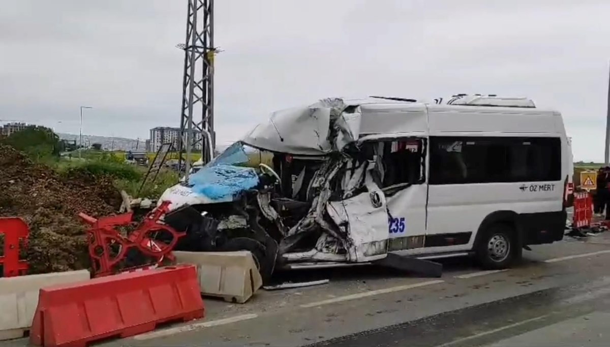 Silivri'de işçi servisi kaza yaptı: 1'i ağır 6 kişi yaralı