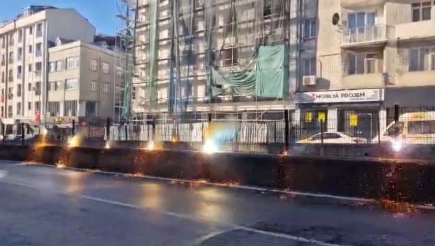 Tramvay hattında kıvılcım ve patlama