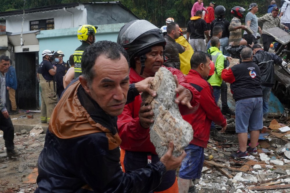 Kolombiya'da toprak kayması sonucu 14 kişi öldü - 17