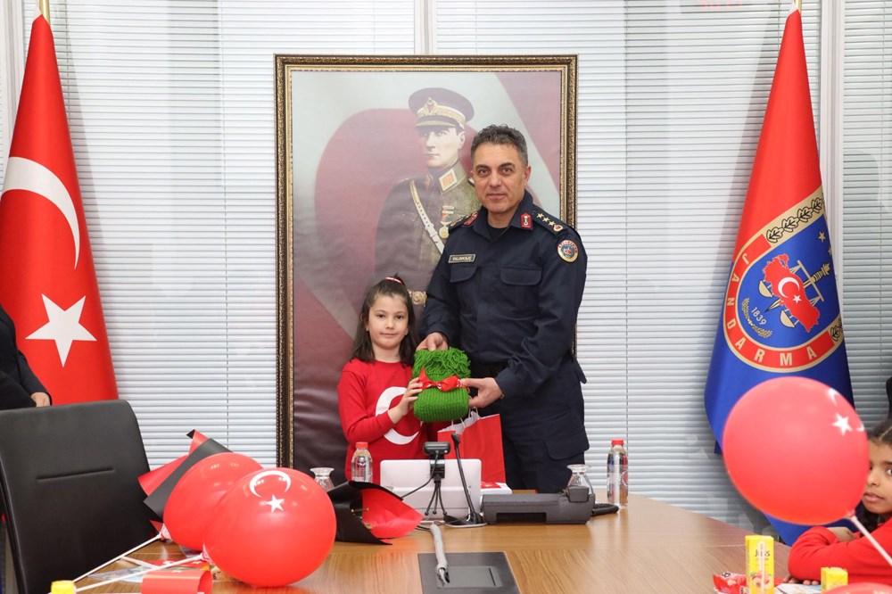 Minik elleriyle atkı ve bere ördüler: Şırnak'ta görev yapan askerlere gönderdiler - 3
