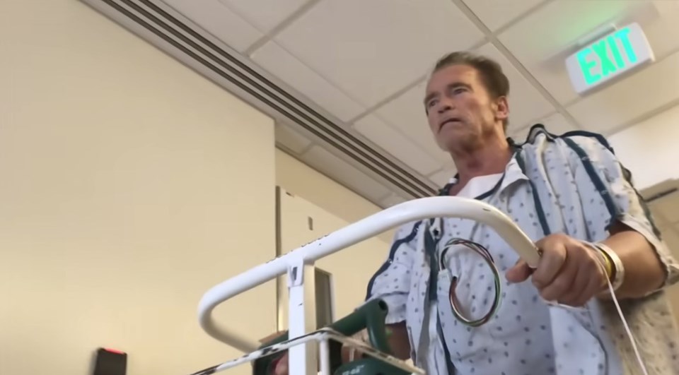 Arnold Schwarzenegger ölüme çok yaklaştığı o anı anlattı: Doktorlar büyük bir hata yaptı - 2