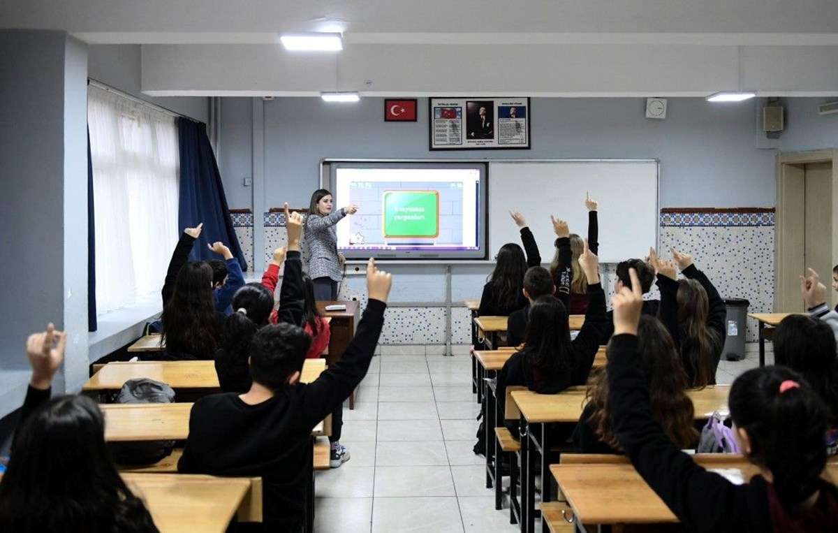 forumagel.com Seminerler iptal mi? MEB öğretmenlerin nisan mesleki çalışma programı ne zaman?
