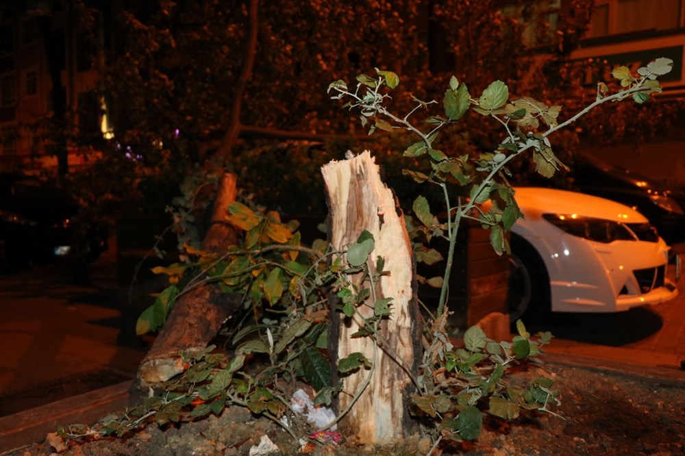 İstanbul'da gökyüzünü kara bulutlar kapladı - 8