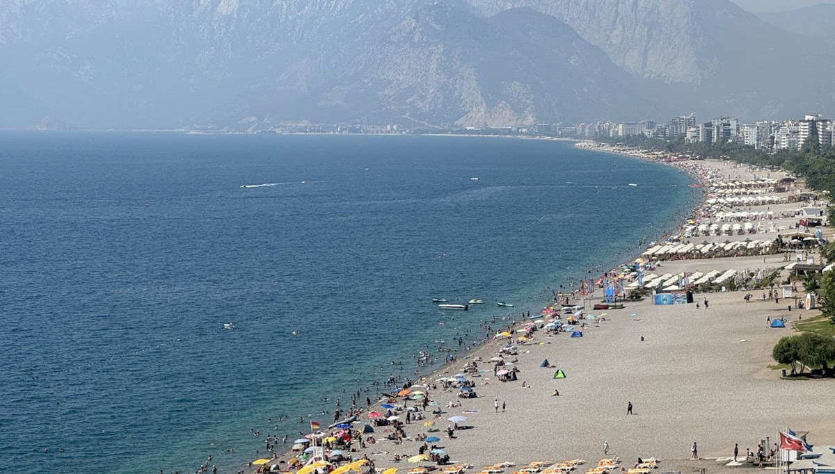 Antalya'da yüksek nem ve sıcak bunalttı