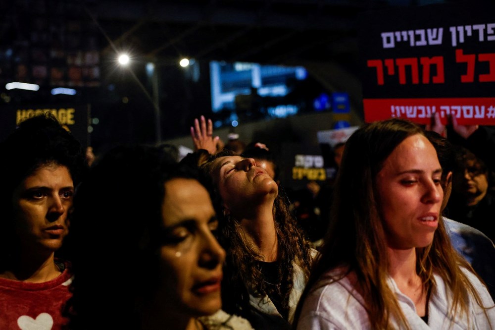 İsrail'de halk ikiye bölündü: Bir tarafta savaş, diğer tarafta barış yanlıları sokaklara çıktı - 9