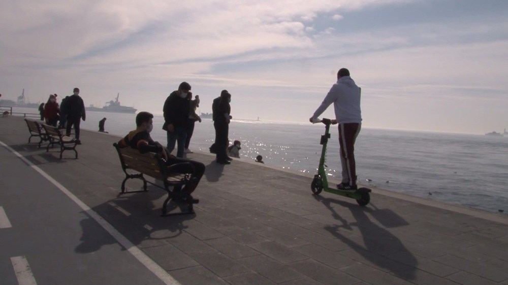 Kısıtlama yokmuş gibi! İstanbul'da sahiller doldu taştı - 13