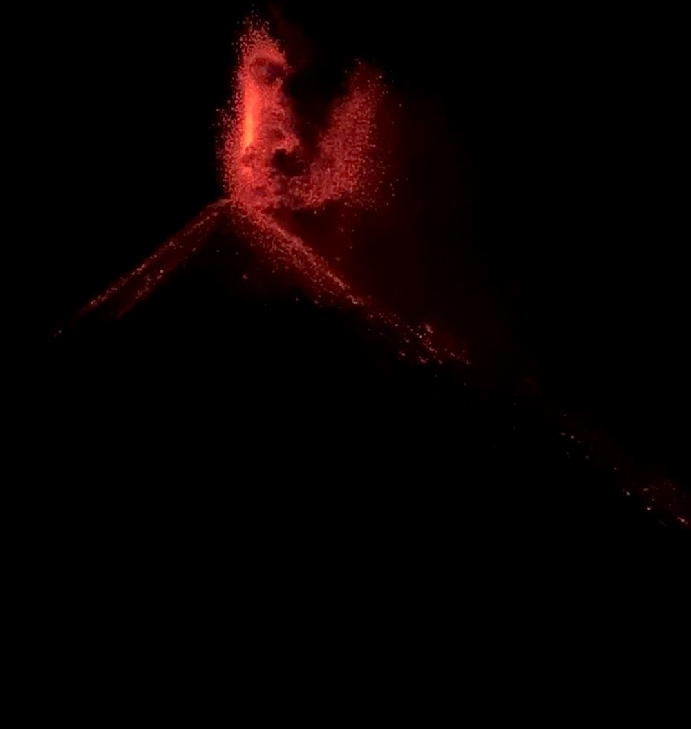 Fuego Alevleniyor: 30 Bin Kişi İçin Acil Tahliye Alarmı 76 N4E6PmHbhEK3Q5FX7Ap7ZQ