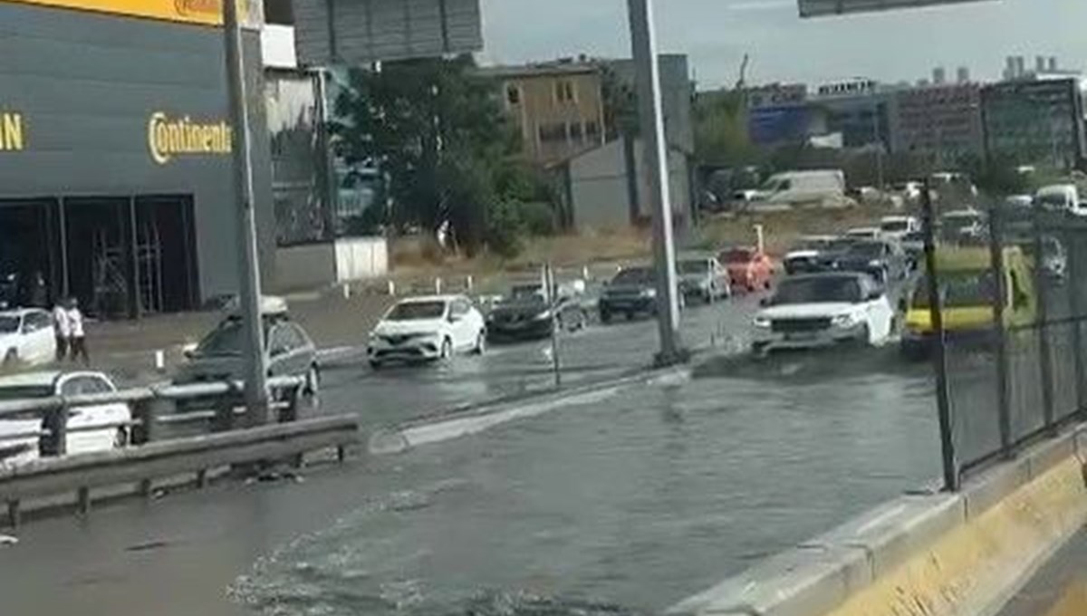 Ankara’da sağanak: Yollar göle döndü Ankara’da sağanak: Yollar göle döndü