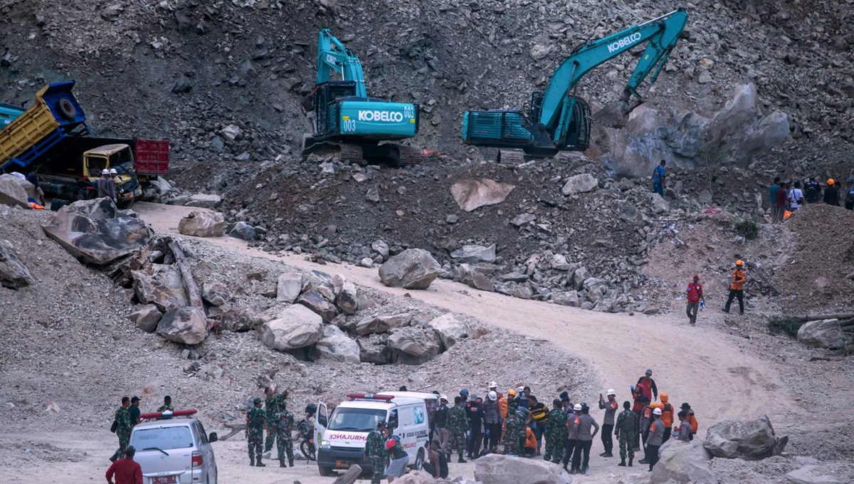 Taş ocağında göçük: 14 kişi öldü