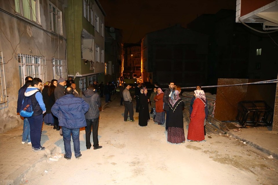 İstanbul'da istinat duvarı çöktü - 2