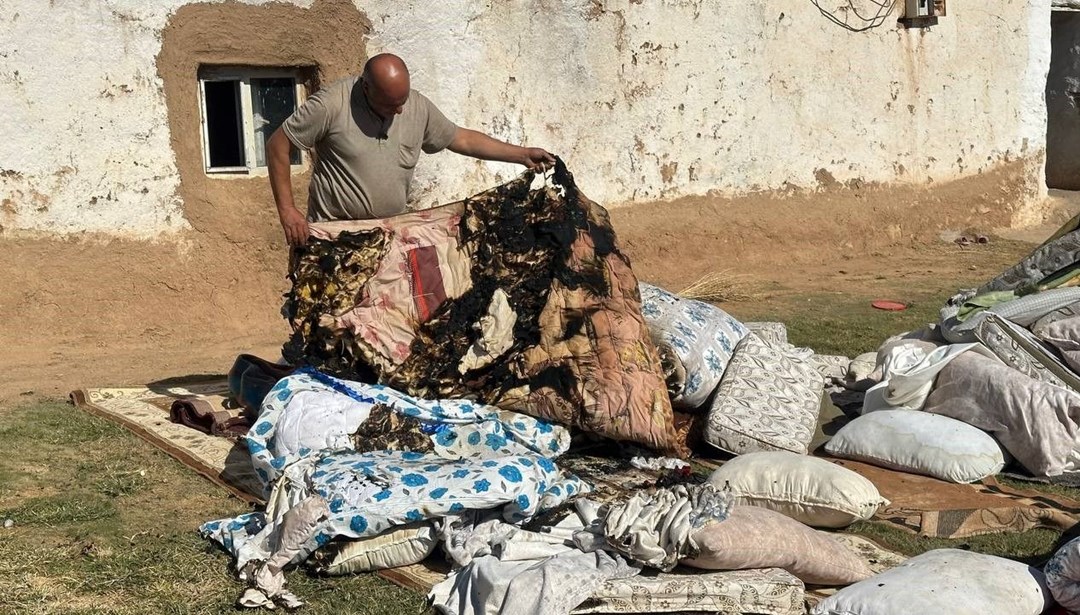 Evdeki eşyalar kendi kendine alev alıyor: Gittikleri her yer yanıyor