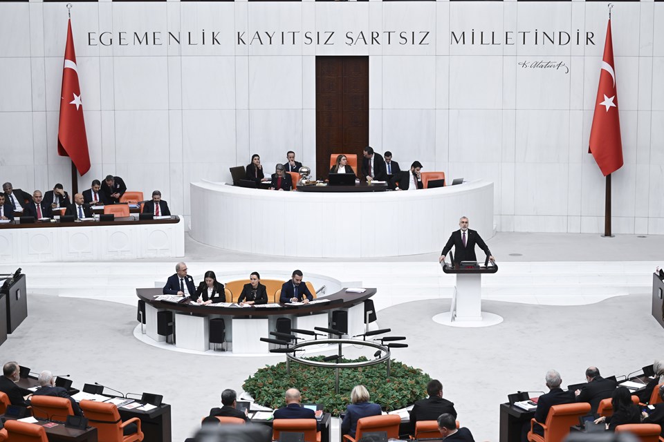 Tamer Karadağlı ve Tan Sağtürk Meclis'te bütçe görüşmelerini izledi - 1